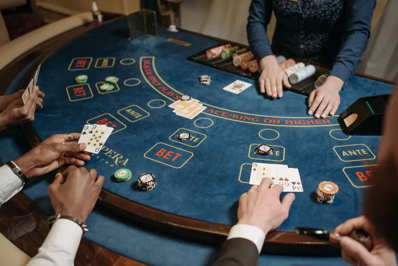 Blackjack met Crypto: Zo Speel je Slimmer en Verklein je het Huisvoordeel